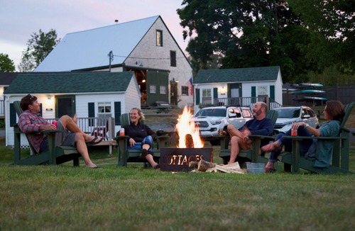 Salsbury Cove Cottage | Oceanfront Cottage at Acadia National Park, Bar Harbor/Lighthouse Cottage