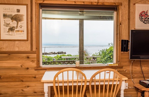 Sekiu House | OceanFront Cottage, Beachwander for miles &/or explore the Olympic National Park
