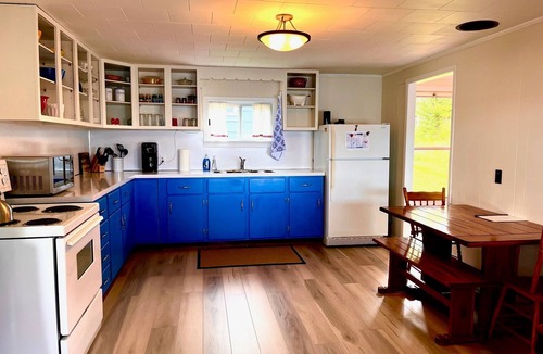 LaHave Cottage | Oceanfront cottage. Privacy. 5 to 25 minutes to beaches, towns & historic sites