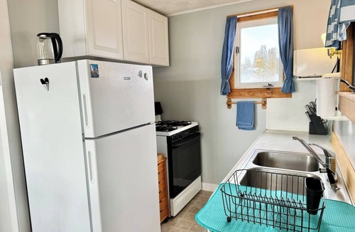 Bernard Cabin | Oceanfront Cottage `Shipwreck` 2 Bed 1 Bath