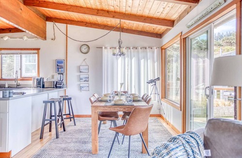 Cape Meares House | Oceanfront cottage with hot tub beach access fireplace and WiFi Dog friendly