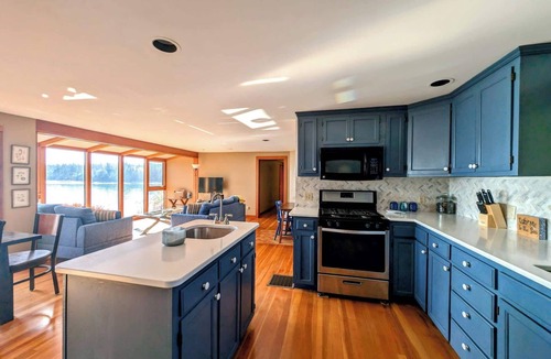 Hancock House | Oceanfront Cottage w/Private Beach & Stunning Views