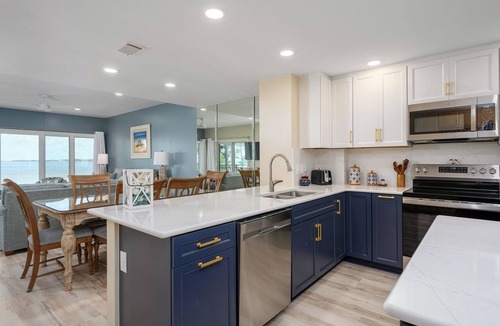 South Beach Condo | Oceanfront | Dolphin & Sunset Views | 2025 Renovation | 1841 Beachside Tennis