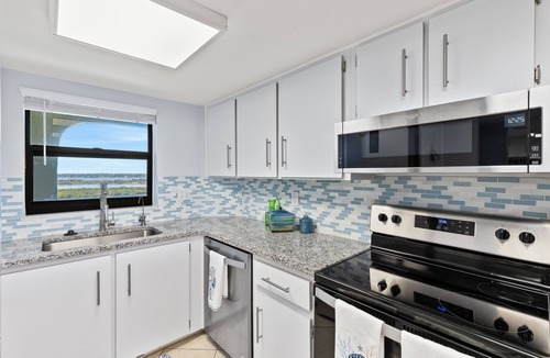 Daytona Beach Shores Apartment | Oceanfront Daytona Beach Condo with Stunning Views