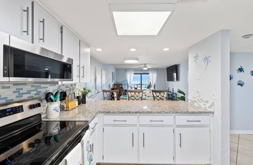 Daytona Beach Shores Apartment | Oceanfront Daytona Beach Condo with Stunning Views