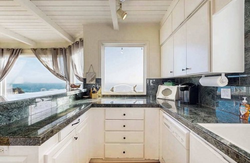 Bodega Bay House | Oceanfront Dog-Friendly Cottage, Bodega Bay