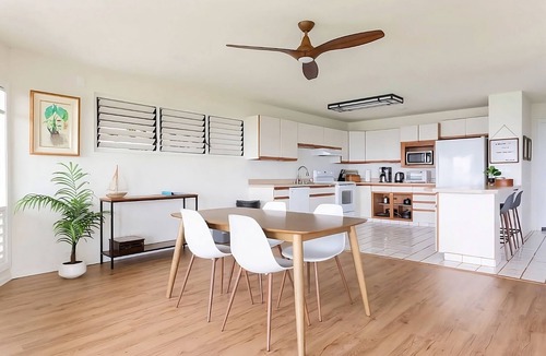 Hilo House | OCEANFRONT DUPLEX, with POOL, SAUNA and steps from BEACH