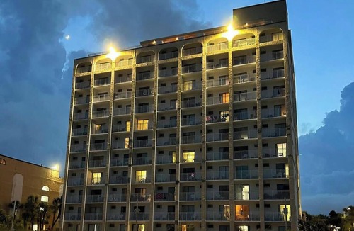 Myrtle Beach Apartment | Oceanfront Efficiency T609