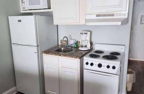 Myrtle Beach Apartment | Oceanfront Efficiency T1009