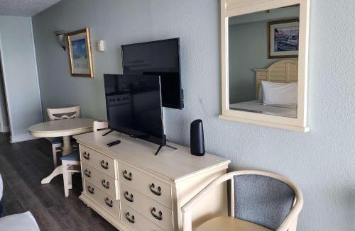 Myrtle Beach Apartment | Oceanfront Efficiency T1009