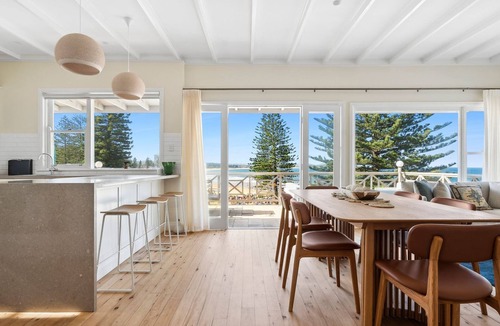 Collaroy House | -Oceanfront Elegance: A Coastal Haven in Collaroy Basin's Finest position