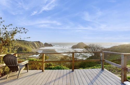 Elk House | Oceanfront Elk Home Steps to Beach & Pet-Friendly