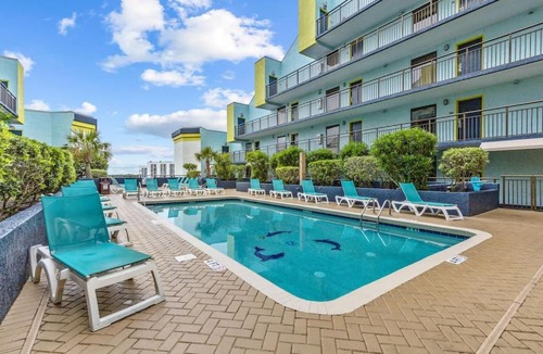 Myrtle Beach House | Oceanfront End Condo - King Bed - Sleeps 6