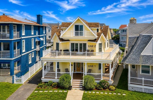 Wall Apartment | Oceanfront Escape | 3BR/2BA w/Views & Parking