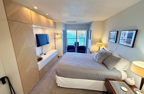 North Oyster Condo | Oceanfront Escape - Studio with kitchenette