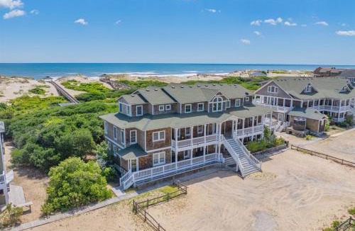 Corolla House | Oceanfront Estate 14BR No Resort Fee Sleeps 32