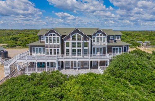 Corolla House | Oceanfront Estate 14BR No Resort Fee Sleeps 32