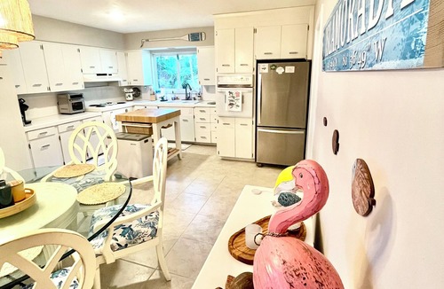 Islamorada House | Oceanfront Estate Private Beach Private Pool