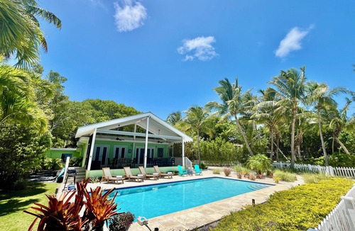 Islamorada House | Oceanfront Estate Private Beach Private Pool