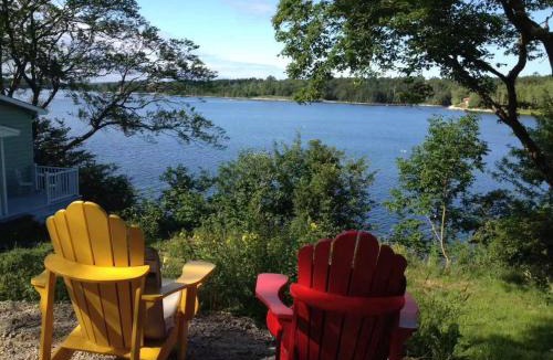 Chester House | Oceanfront Garden Cottage - Gateway to Attractions and Towns, Private Cove Mooring