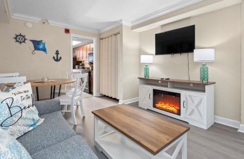 Downtown Myrtle Beach Hotel | Oceanfront Gem Holiday Pavilion 1BR Walk to Boardwalk