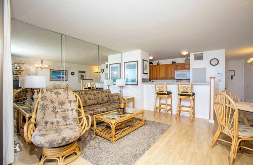 Kihei Condo | Oceanfront Ground-Floor Condo – Lanai, A/C, Steps to Sugar Beach