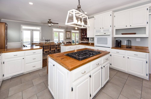Sullivan's Island House | Oceanfront Home, Stunning Views, Sun Deck, Screened Porch, Walk to restaurants!