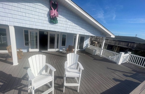 Topsail Beach House | Oceanfront Home, Best Location: Walk to Town, 4 Bed/3 Bath, Pet Friendly!