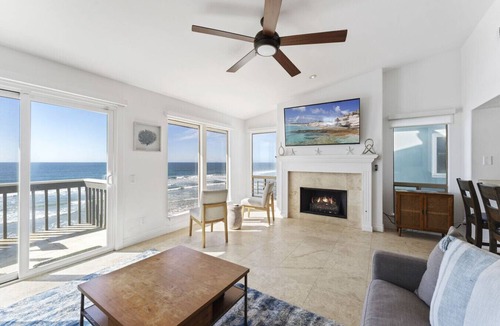 South Oceanside Condo | Oceanfront Home w/Private Balcony & Private Beach