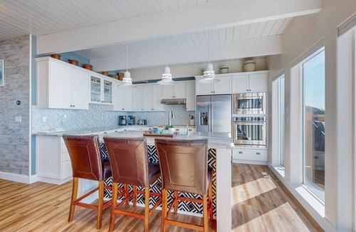 South Beach House | Oceanfront Home with Private Hot Tub, Deck Grill & Uninterrupted Pacific Views