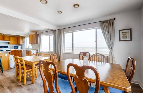 Edgewater Shores House | Oceanfront Home with Ocean View, High-Speed WiFi, washer&dryer, & Gas Fireplace