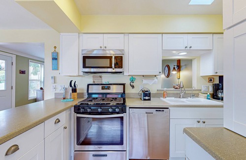 Brookings Cabin | Oceanfront home with private hot tub, walls of glass & spectacular view