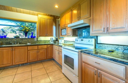 Sea Ranch House | Oceanfront home with private hot tub near Black Point