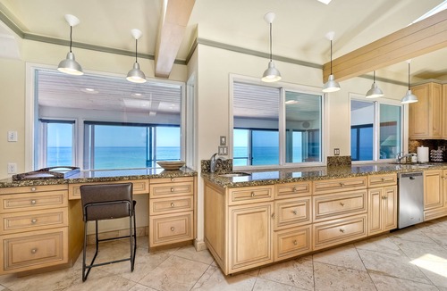 South Oceanside House | Oceanfront, Hot Tub, Private Beach, Fire Pit