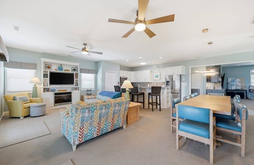 Emerald Isle House | Oceanfront, hot tub, dog-friendly and an elevator