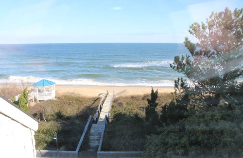 Croatan Beach House | Oceanfront House on the beach at Croatan