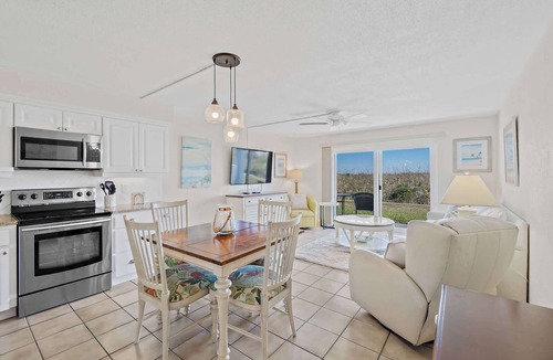 Cocoa Beach Condo | Oceanfront I Ground Floor I Coastal Retreat