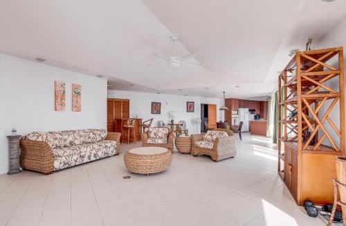 Keaau House | Oceanfront Keaau Gem: Ocean & Sunrise Views, Pool