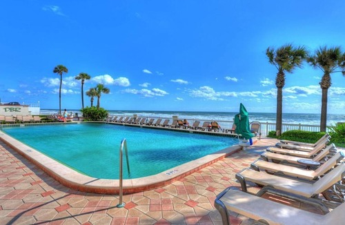 Ortona Park Condo | Oceanfront King Studio w/Balcony | Sunrise Views