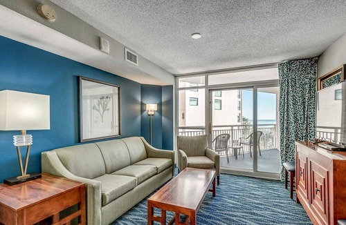 Myrtle Beach Condo | · Oceanfront King Suite - Multiple Pools, Indoor Waterpark and More