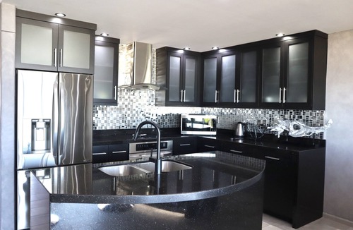 Centro Playas Condo | Oceanfront luxury condo right in the heart of Rosarito