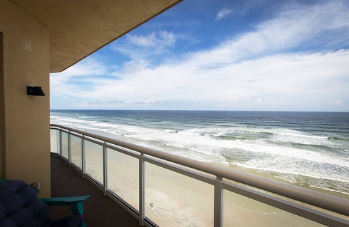 Daytona Beach Condo | Oceanfront luxury 3 bed/bath suites, large balcony