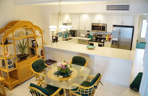 Seven Mile Beach Condo | Oceanfront Luxury Villa, Seven Mile Beach