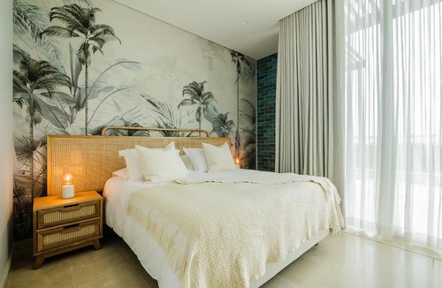 Porto Nao Apartment | Oceanfront Luxury with 3 Bedrooms Jacuzzi & balcony