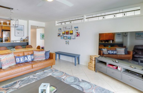 Madeira Beach Condo | Oceanfront Madeira Beach Condo: 1 Mi to Boardwalk!