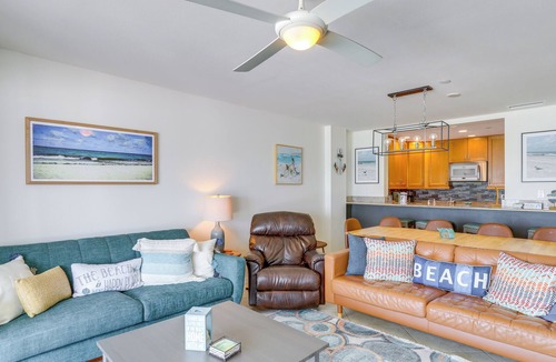 Madeira Beach Condo | Oceanfront Madeira Beach Condo: 1 Mi to Boardwalk!