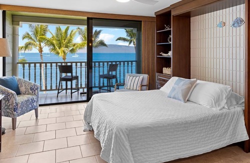 Historic Lahaina Front Street Condo | Oceanfront Maui Escape! Panoramic Views, Pool, Hot Tub & Steps to Beach