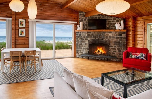 Manzanita Cabin | Oceanfront Modern Cabin in Manzanita – Steps from the Sand, Ocean Views