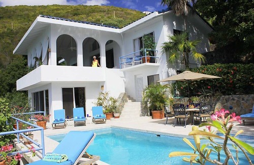 Estate Rendezvous and Ditlef Villa | Oceanfront Monte Bay, Fully Air Conditioned! Last minute discount available.Ask!