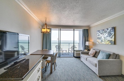 Myrtle Beach Apartment | Oceanfront Myrtle Beach Resort Rental with Balcony!